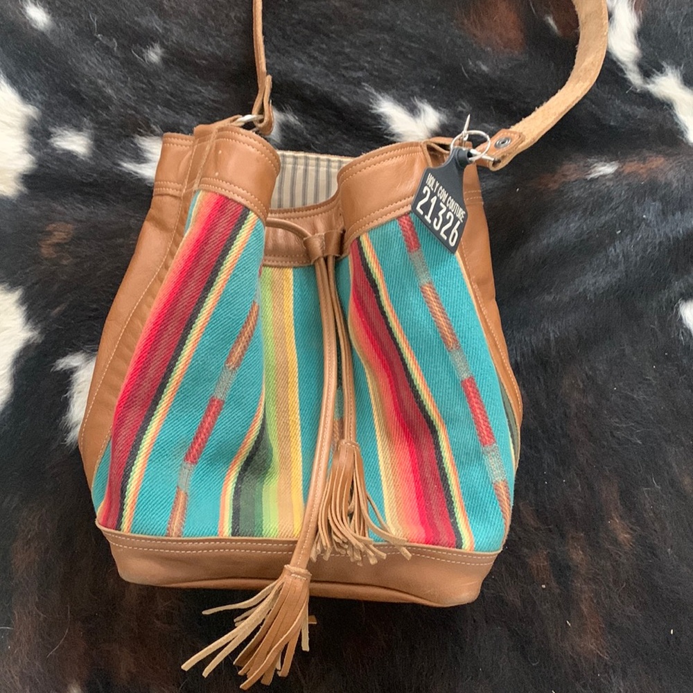 Holy cow couture feed bucket